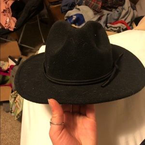 Black fedora/pilgrim hat